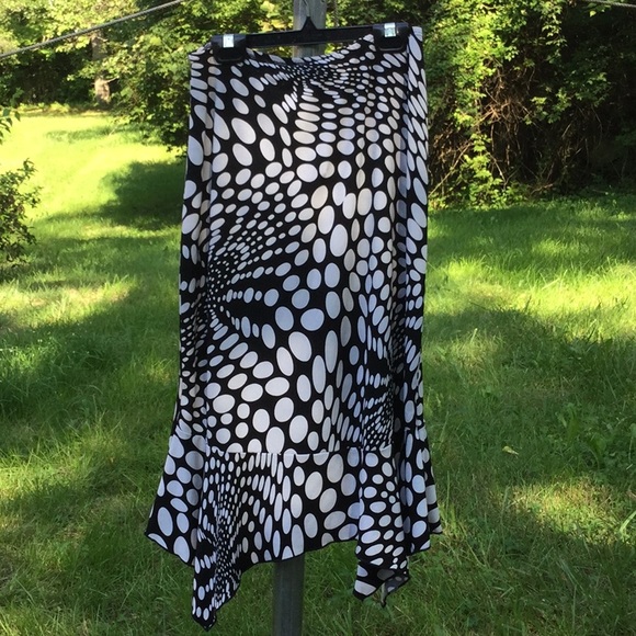 Wild psychedelic polka dotted 2 piece skirt & top. - Picture 4 of 8